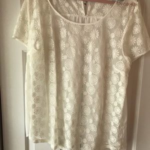 Embroidered mesh short sleeve top